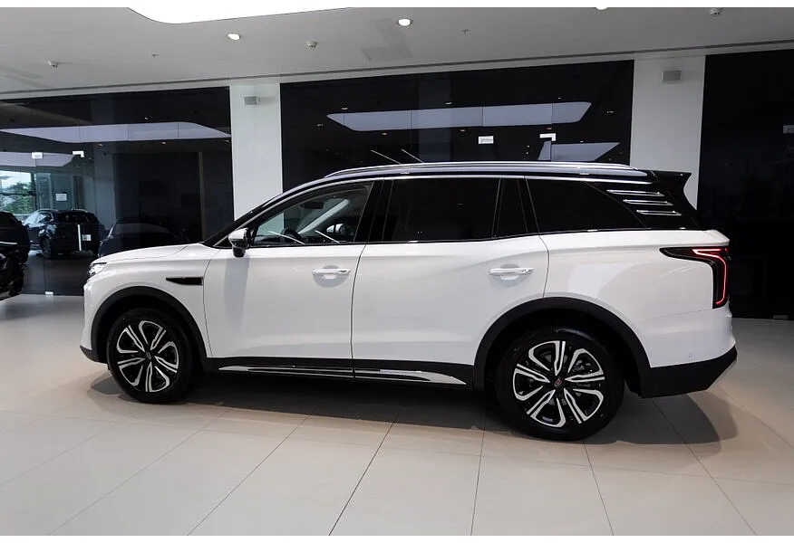 Hongqi HS7 2.0T 8AT 4WD (245 л.с.) Deluxe Белый в АВИЛОН. Слайд №3