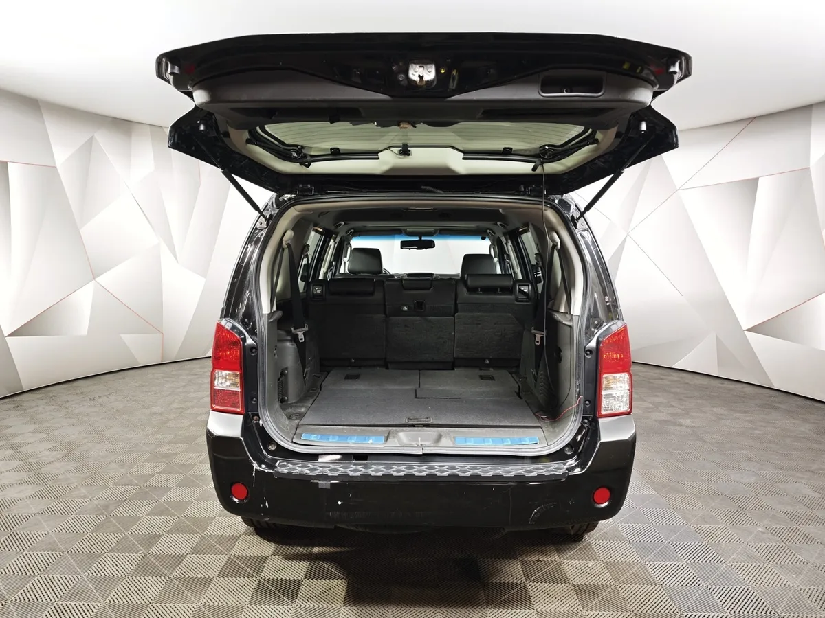 Nissan Pathfinder 4.0 AT (269 л.с.) Черный в АВИЛОН. Слайд №10
