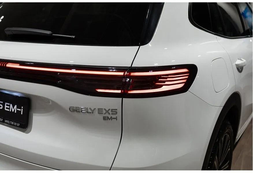 Geely EX5 EM-i 1.5 PHEV DHT FWD (218 л.с.) Max Белый в АВИЛОН. Слайд №20