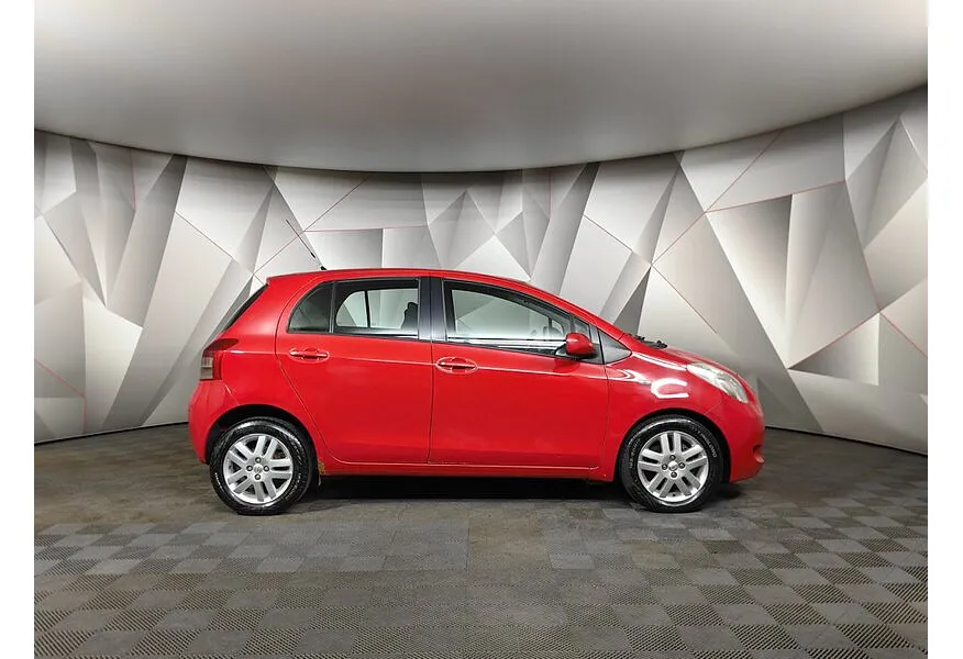 LIVE. Слайд №3