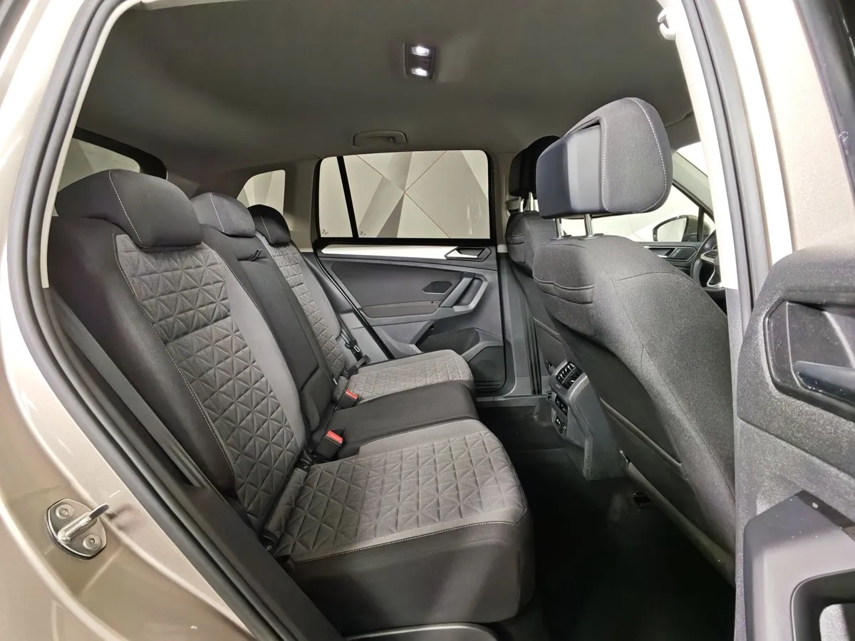 Volkswagen Tiguan 2.0 TSI 4Motion DSG (180 л.с.) Comfortline Коричневый в АВИЛОН. Слайд №16