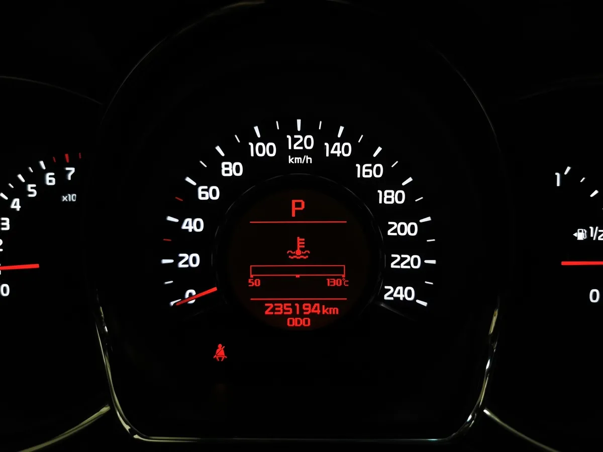 Kia Ceed 1.6 AT (129 л.с.) Коричневый в АВИЛОН. Слайд №17