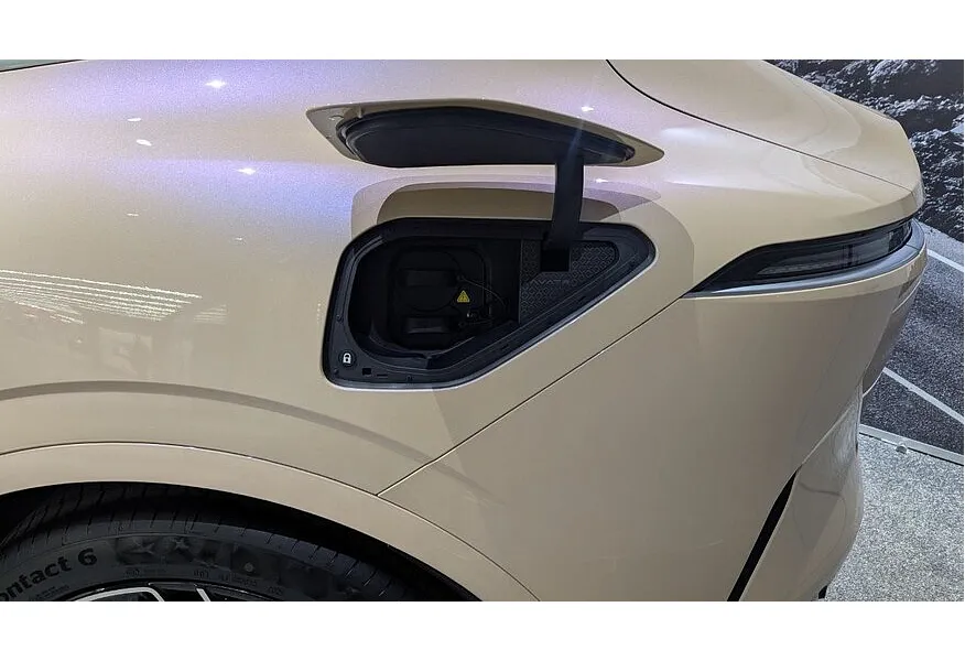 Avatr 11 116 kWh 4WD (578 л.с.) 5 мест Бежевый в АВИЛОН. Слайд №12