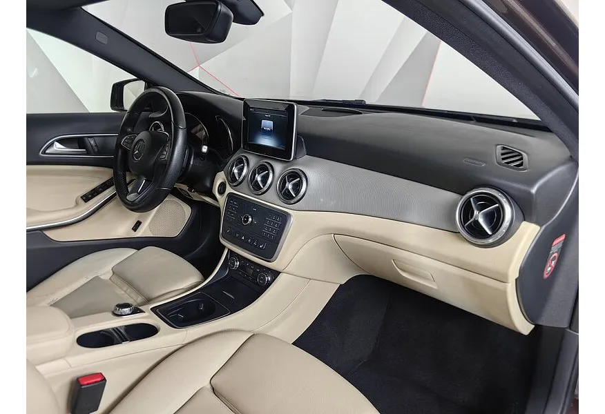 АВИЛОН - Mercedes-Benz GLA 200 7G-DCT (150 л.с.) Особая серия Коричневый - slide 12