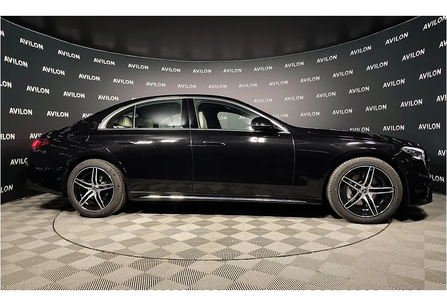 Mercedes-Benz E-Класс E 300 4MATIC (258 л.с.) Черный в АВИЛОН. Слайд №4