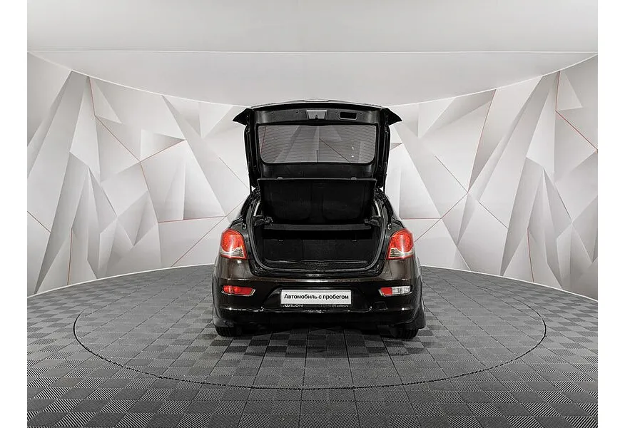 Chevrolet Cruze 1.6 MT (109 л.с.) Коричневый в АВИЛОН. Слайд №11