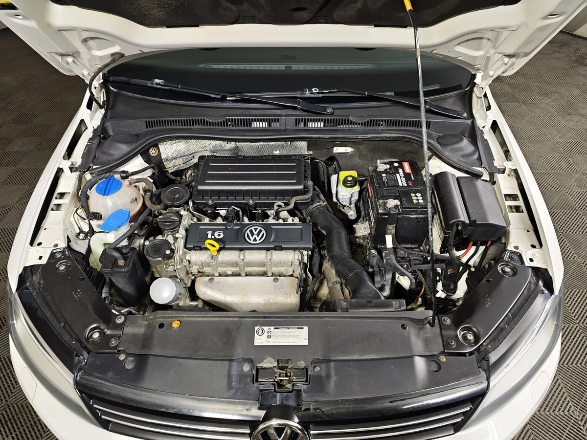 Volkswagen Jetta 1.6 AT (105 л.с.) Comfortline Белый в АВИЛОН. Слайд №11