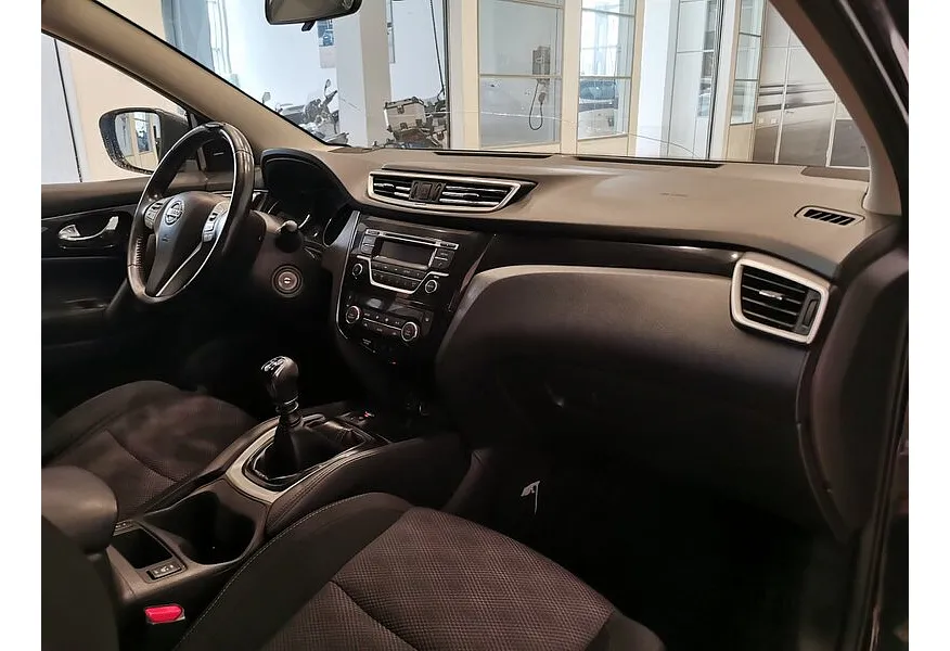 Nissan Qashqai 1.2 DIG-T MT (115 л.с.) Черный в АВИЛОН. Слайд №12