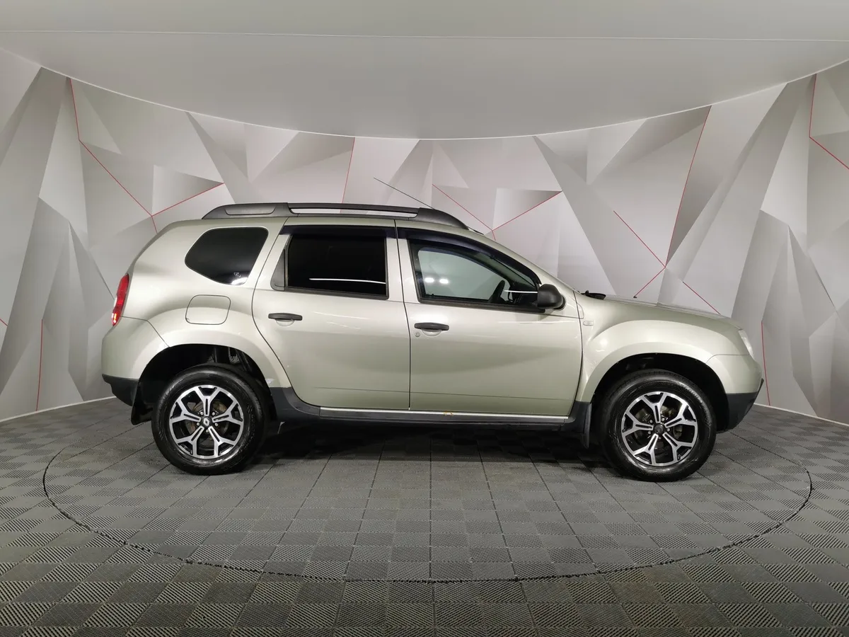 Renault Duster 1.6 MT (114 л.с.) Бежевый в АВИЛОН. Слайд №6