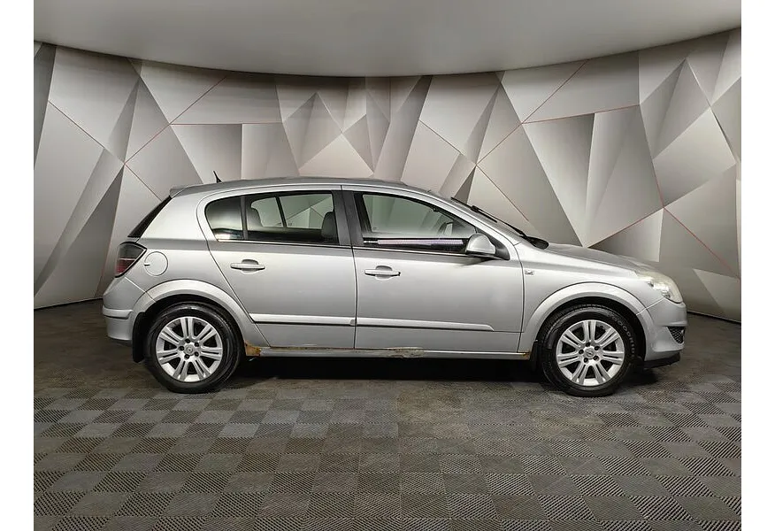 Opel Astra 1.6 AT (115 л.с.) Серебристый в АВИЛОН. Слайд №6