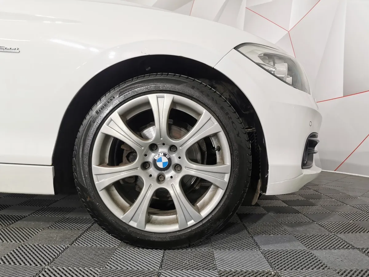 BMW 1 серия 118i AT (136 л.с.) Белый в АВИЛОН. Слайд №7