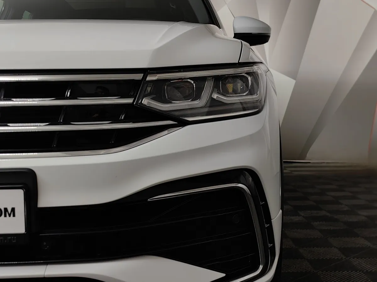 Volkswagen Tiguan 2.0 TSI 4Motion DSG (180 л.с.) Highline Белый в АВИЛОН. Слайд №10