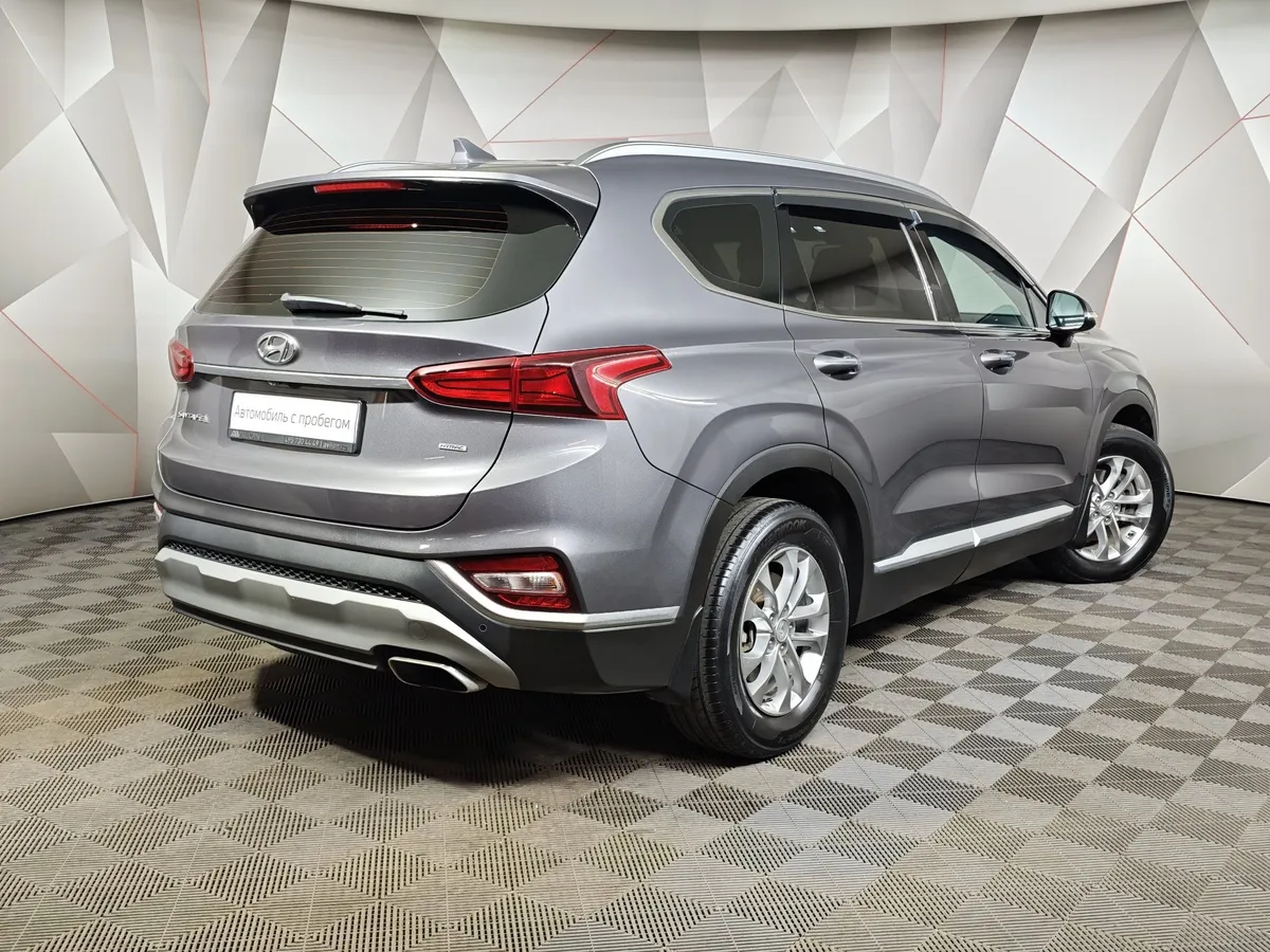 Hyundai Santa Fe 2.4 (188 л.с.) - 6AT Lifestyle Серый в АВИЛОН. Слайд №2