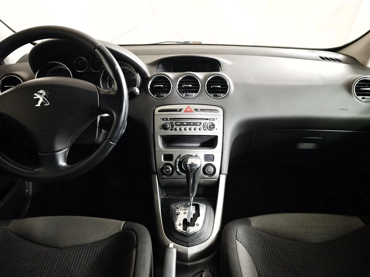 Peugeot 308 1.6 AT (120 л.с.) Белый в АВИЛОН. Слайд №14