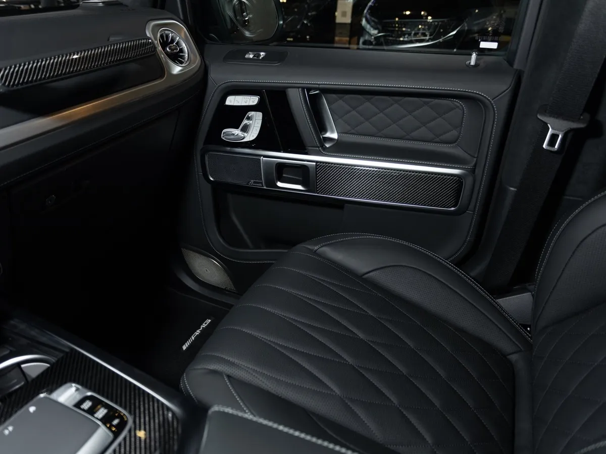Mercedes-Benz G-Класс G 63 AMG Speedshift 4Matic (585 л.с.) Черный в АВИЛОН. Слайд №11
