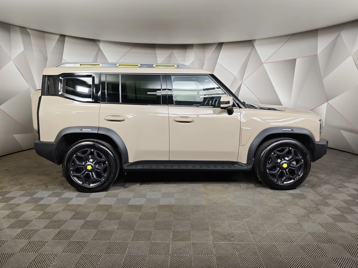 JETOUR T2 2.0T 7DCT AWD (245 л.с.) Престиж Коричневый в АВИЛОН. Слайд №6