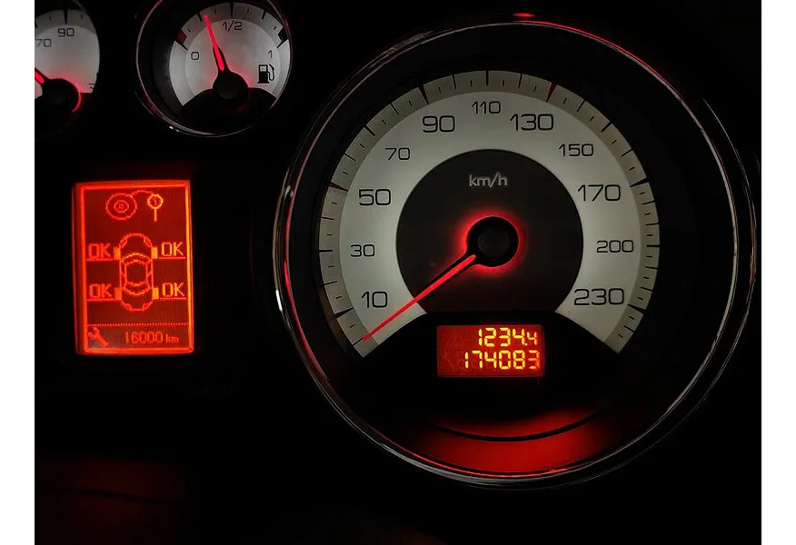 Peugeot 308 1.6 THP АT (150 л.с.) Синий в АВИЛОН. Слайд №16