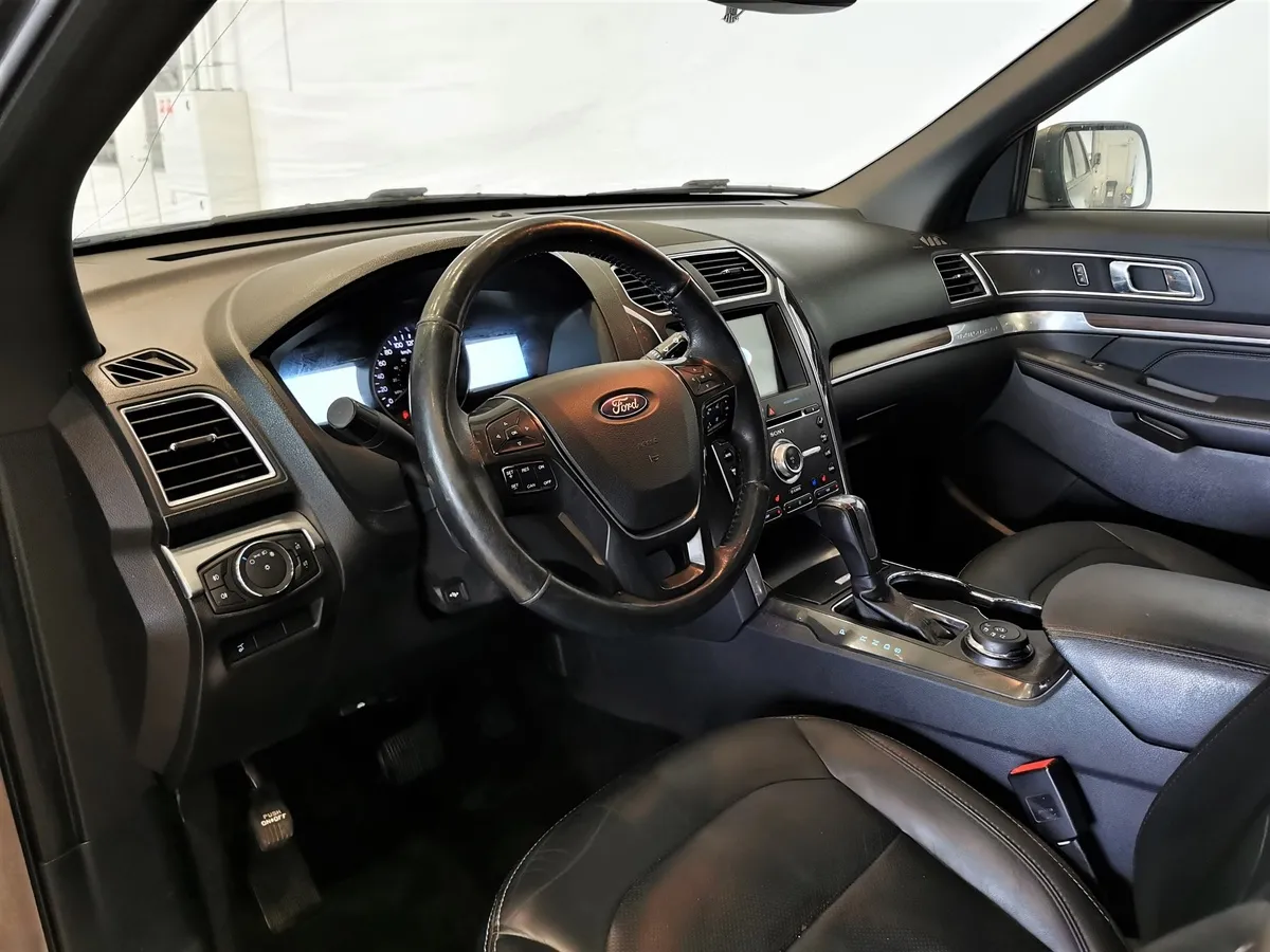 Ford Explorer 3.5 SelectShift 4WD (249 л.с.) Limited Plus Серый в АВИЛОН. Слайд №18