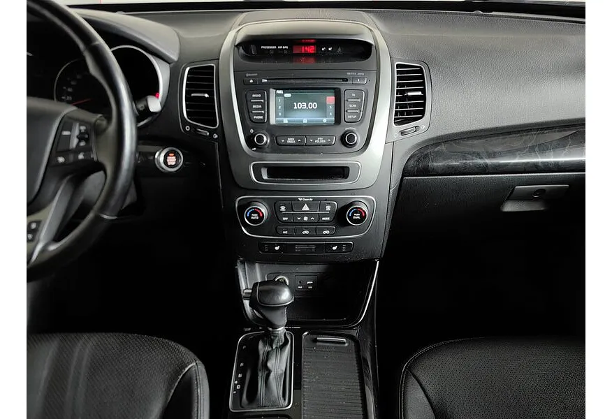 Kia Sorento 2.2 CRDi AT AWD (200 л.с.) Бежевый в АВИЛОН. Слайд №9