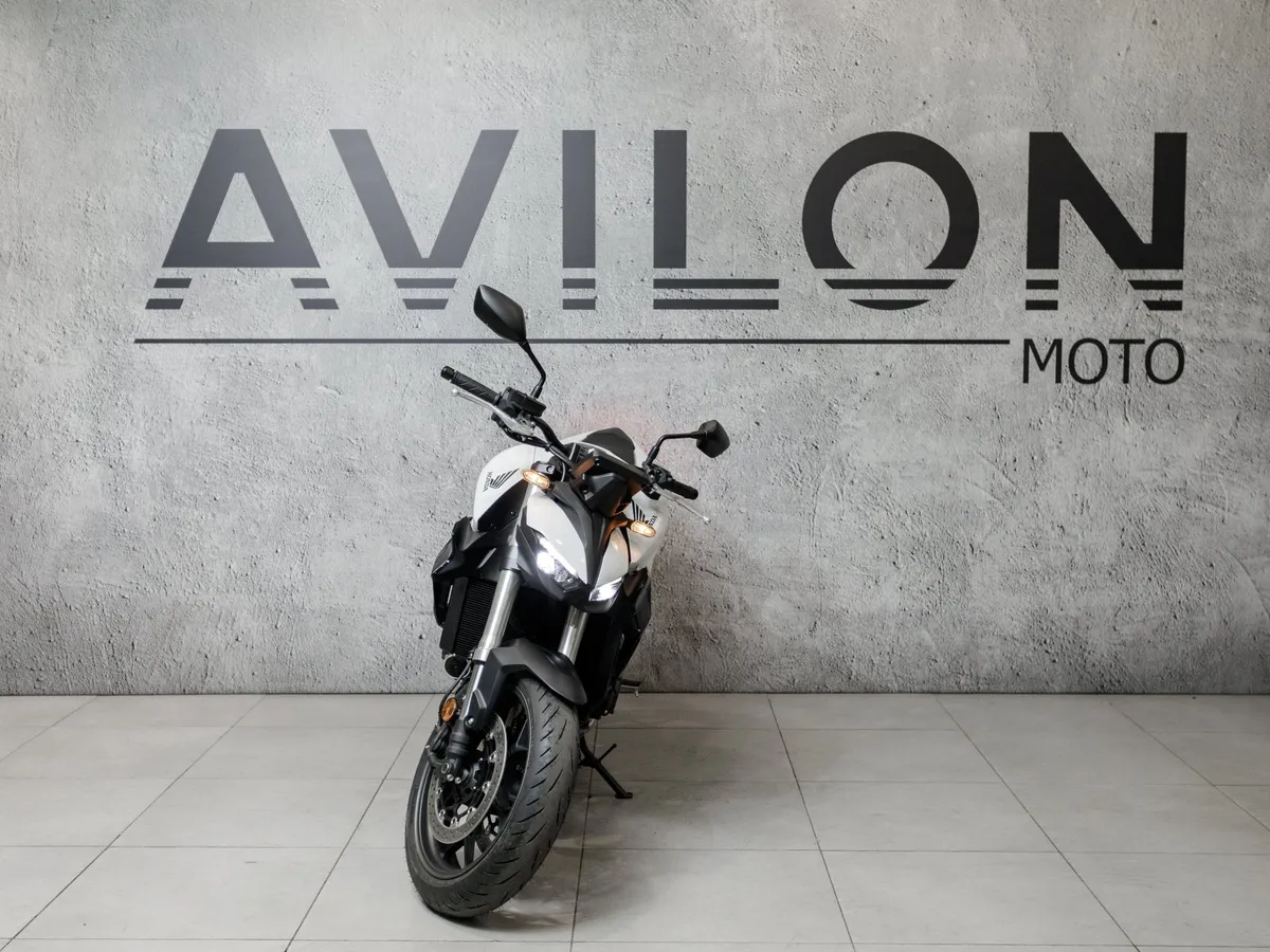 Honda CB1000 Hornet 998 см³ (158 л.с.) (158) 998 Белый в АВИЛОН. Слайд №5