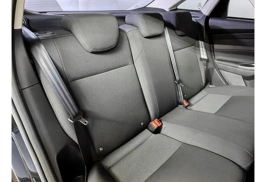 Ford Focus 1.6 Ti-VCT PowerShift (105 л.с.) SYNC Edition Черный в АВИЛОН. Слайд №16