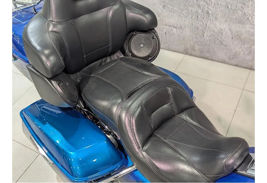 Harley-Davidson Ultra Limited 1923 см³ (106 л.с.) (106) 1923 Синий в АВИЛОН. Слайд №19