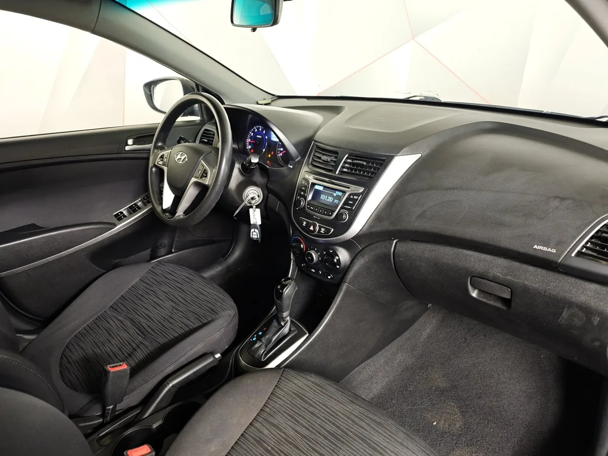 Hyundai Solaris 1.6 AT (123 л.с.) Classic Черный в АВИЛОН. Слайд №13