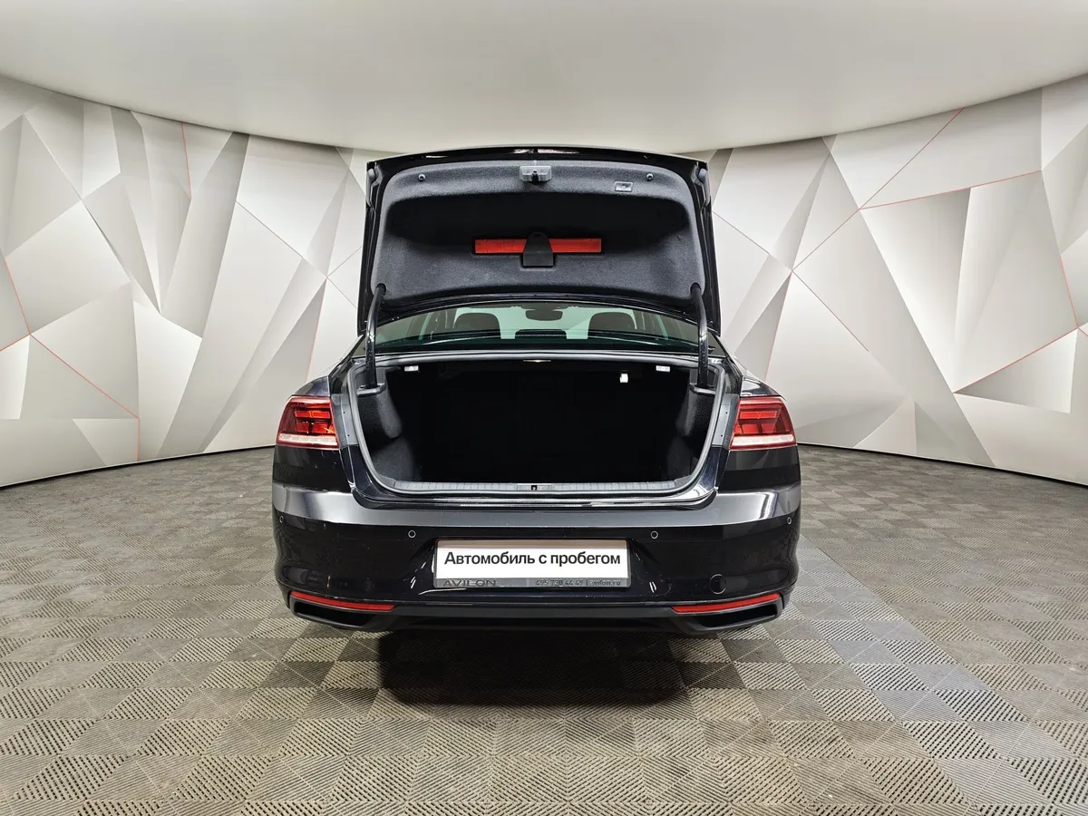 Volkswagen Passat 1.4 TSI BlueMotion DSG (150 л.с.) Highline Черный в АВИЛОН. Слайд №12