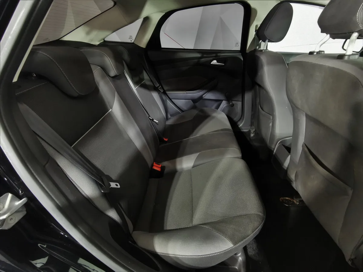 Ford Focus 1.6 PowerShift (125 л.с.) Titanium Черный в АВИЛОН. Слайд №14