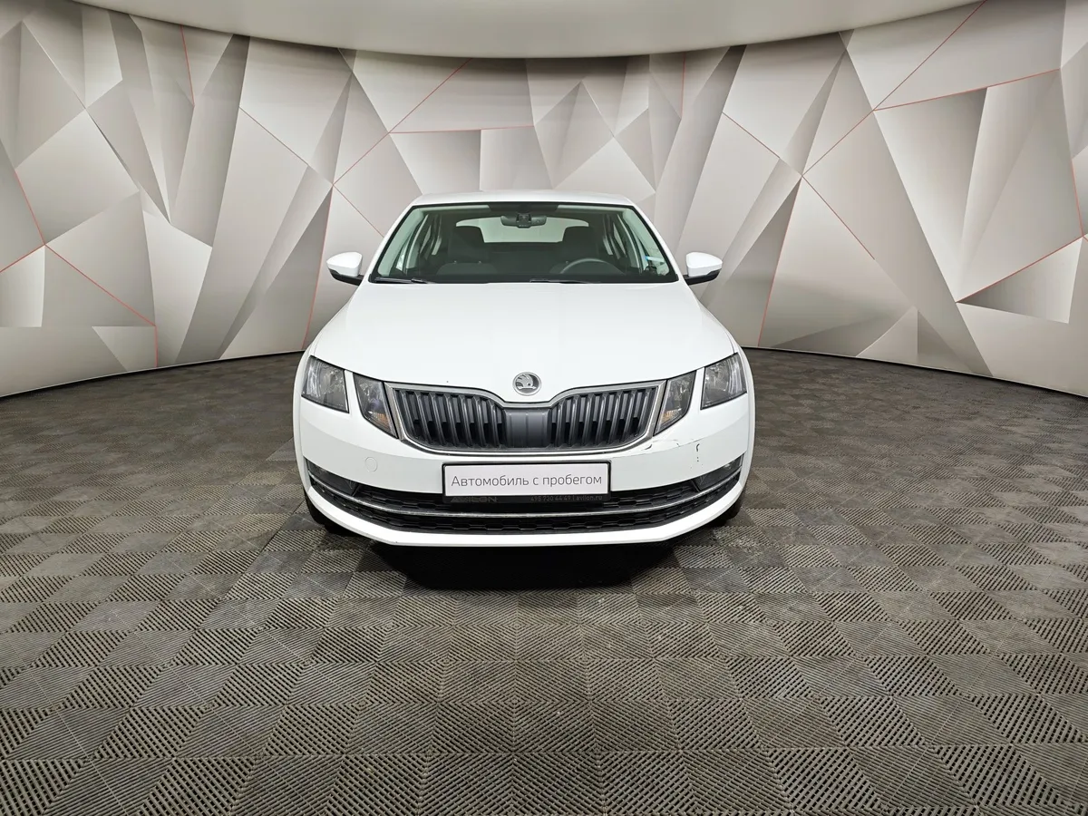Skoda Octavia 1.6 MPI MT (110 л.с.) Белый в АВИЛОН. Слайд №7