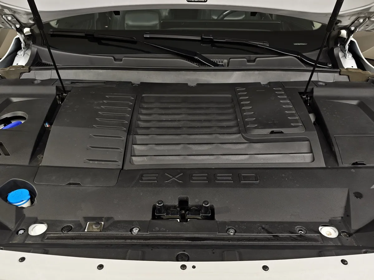 EXEED LX 1.6T DCT 4WD (150 л.с) Premium Plus Белый в АВИЛОН. Слайд №11