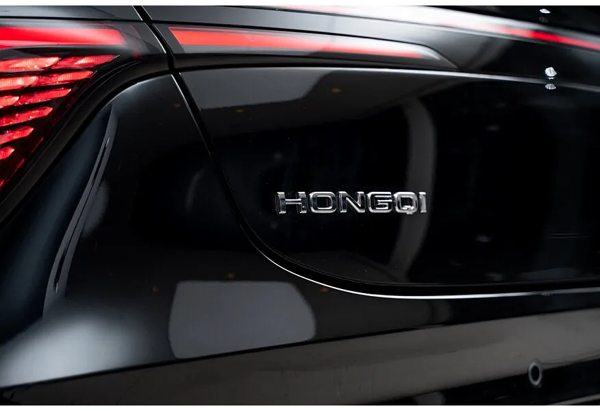 Hongqi H6 2.0T 8AT 2WD (245 л.с.) Deluxe Черный в АВИЛОН. Слайд №14