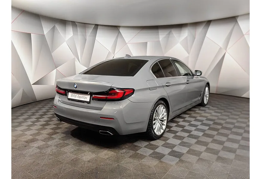 BMW 5 серия 520i Steptronic (184 л.с.) Business Серый в АВИЛОН. Слайд №2