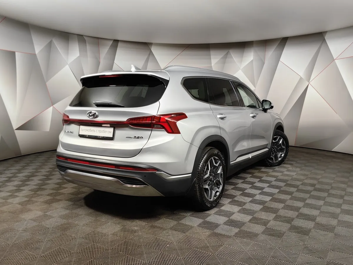Hyundai Santa Fe 2.2 CRDi AWD 8AT (200 л.с.) High-Tech Серый в АВИЛОН. Слайд №2