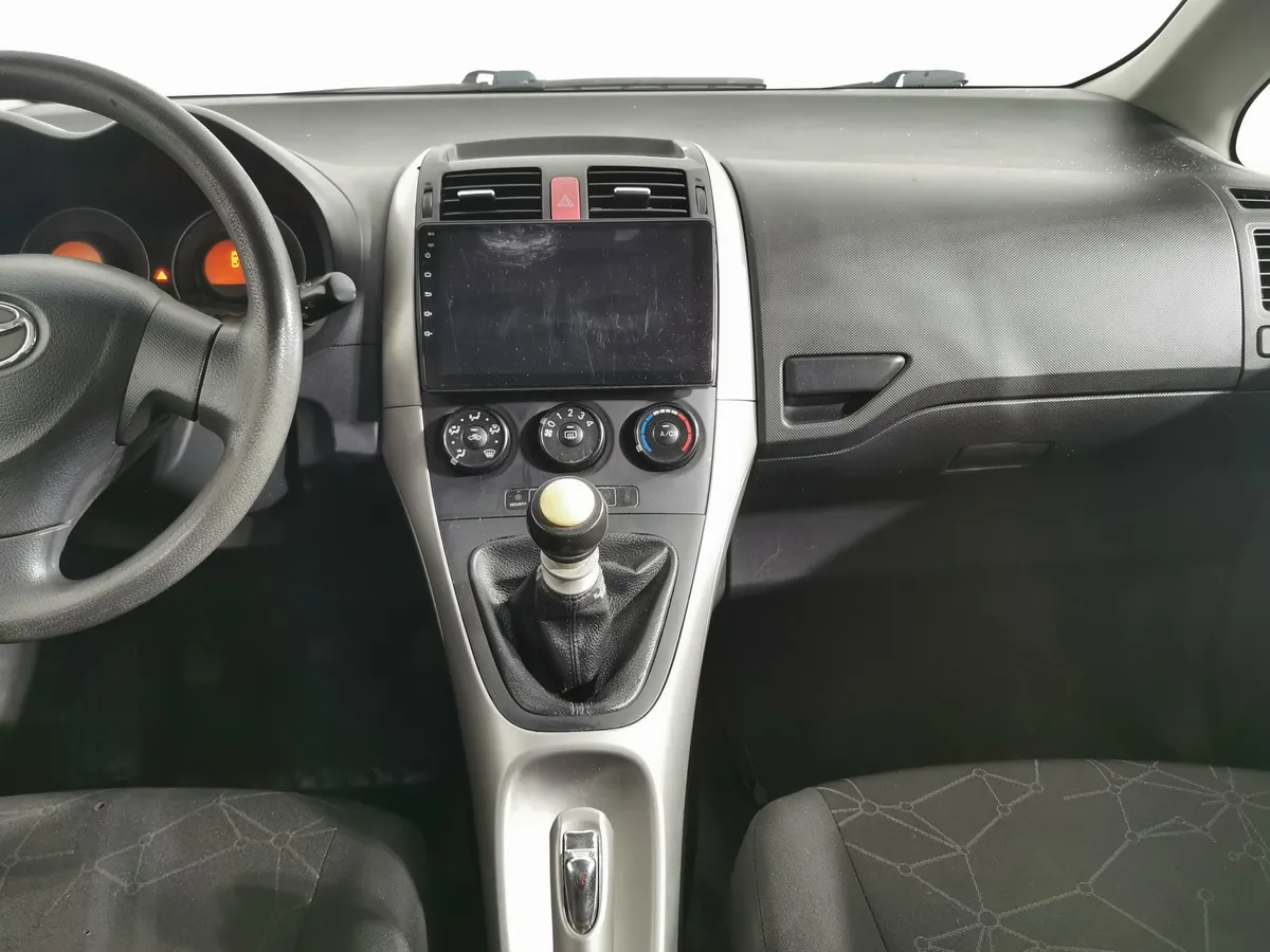 Toyota Auris 1.4 D-4D 5MMT (90 л.с.) Черный в АВИЛОН. Слайд №14