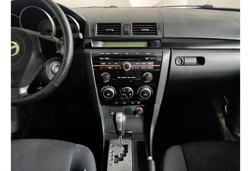 Mazda 3 1.6 AT (105 л.с.) Золотой в АВИЛОН. Слайд №13