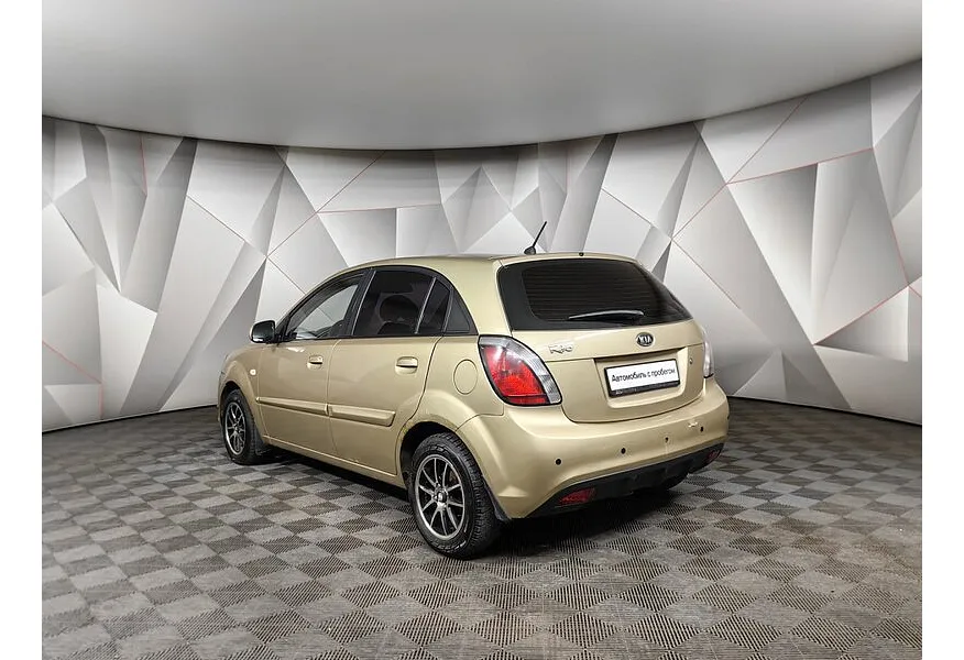 Kia Rio 1.4 AT (97 л.с.) Classic Бежевый в АВИЛОН. Слайд №4