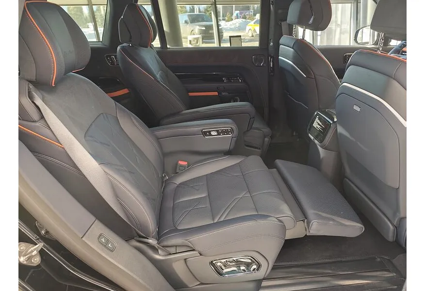 Zeekr 9X 2.0h AT 4WD (1177 л.с.) Black Черный в АВИЛОН. Слайд №11