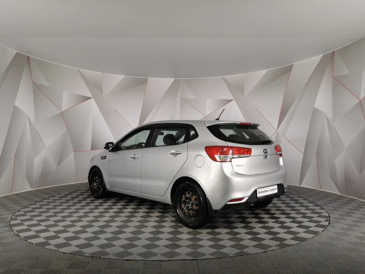 Kia Rio 1.6 AT (123 л.с.) Luxe Серебристый в АВИЛОН. Слайд №4