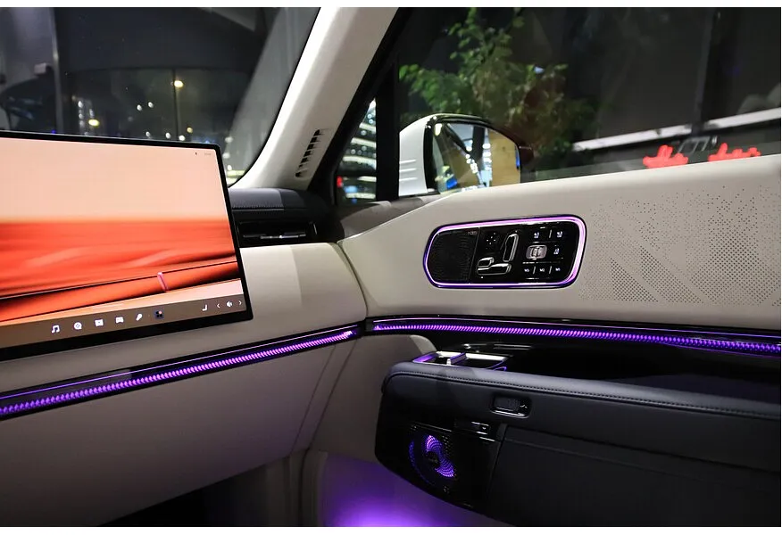 Zeekr 9X 2.0h AT 4WD (1177 л.с.) Ultra Белый в АВИЛОН. Слайд №18