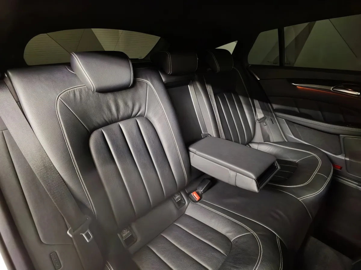 Mercedes-Benz CLS CLS 350 d 4MATIC 9G-TRONIC (249 л.с.) Белый в АВИЛОН. Слайд №17