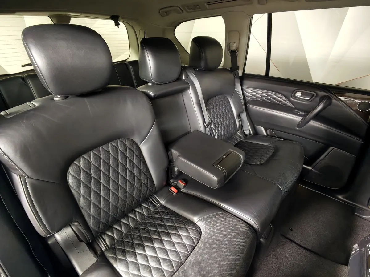 Infiniti QX80 5.6 АТ AWD (405 л.с.) Черный в АВИЛОН. Слайд №17