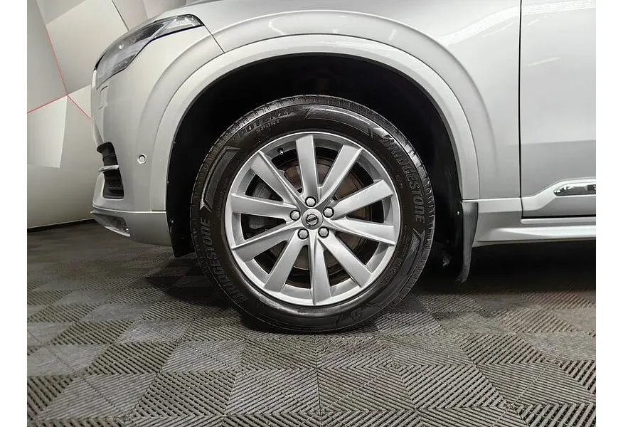 Volvo XC90 2.0 T5 Drive-E AT AWD (5 мест) (249 л.с.) Inscription Серебристый в АВИЛОН. Слайд №9