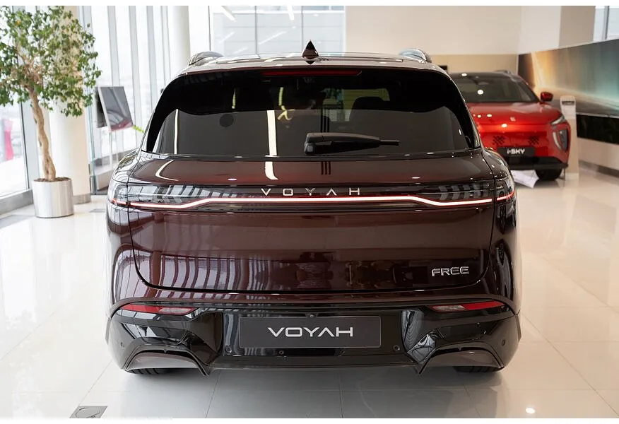 Voyah Free EVR 1.5 AT AWD (510 л.с.) Sport + Красный в АВИЛОН. Слайд №4