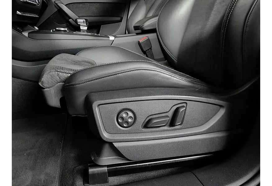 Audi Q5 2.0 TFSI S tronic quattro (249 л.с.) Sport Серебристый в АВИЛОН. Слайд №21