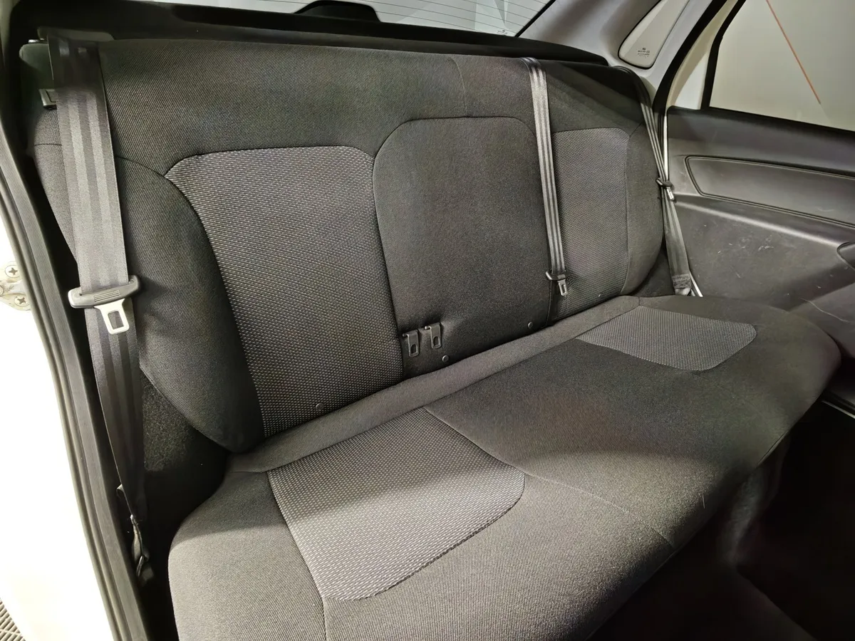 ВАЗ (Lada) Granta 1.6 MT 16 кл (106 л.с.) Белый в АВИЛОН. Слайд №16