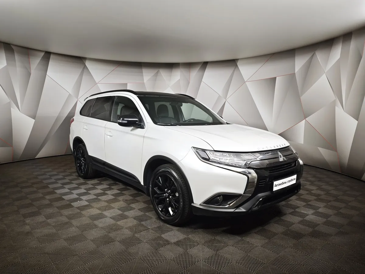 Mitsubishi Outlander 2.0 CVT 4WD (146 л.с.) Белый в АВИЛОН. Слайд №3