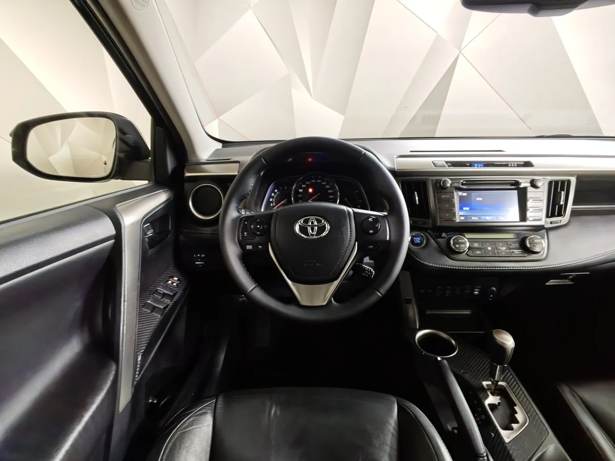 Toyota RAV4 2.2 TD AT (150 л.с.) Черный в АВИЛОН. Слайд №19