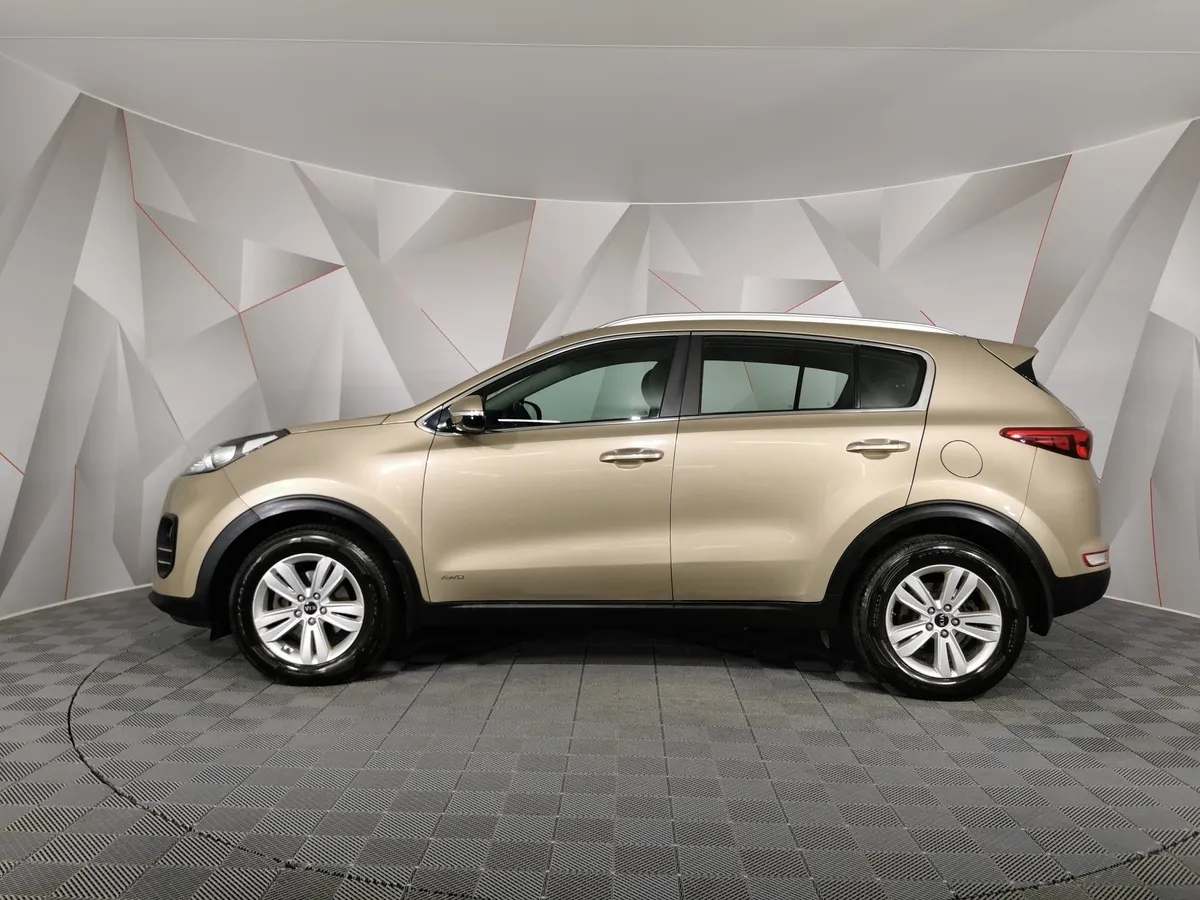 Kia Sportage 2.0 AT 4WD (150 л.с.) Luxe Коричневый в АВИЛОН. Слайд №5