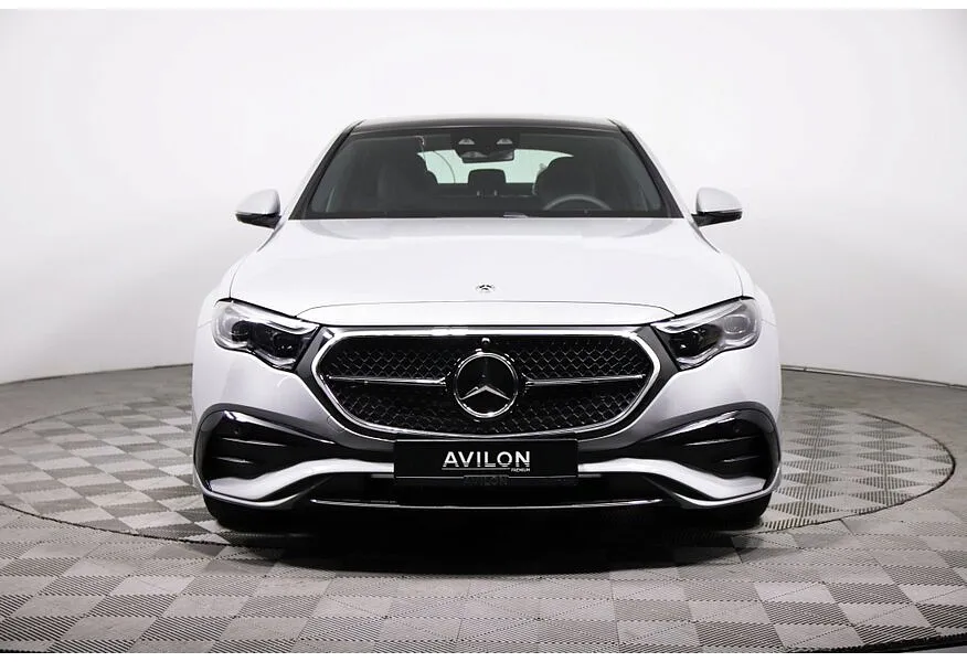 Mercedes-Benz E-Класс E 300 4MATIC (258 л.с.) Серый в АВИЛОН. Слайд №3